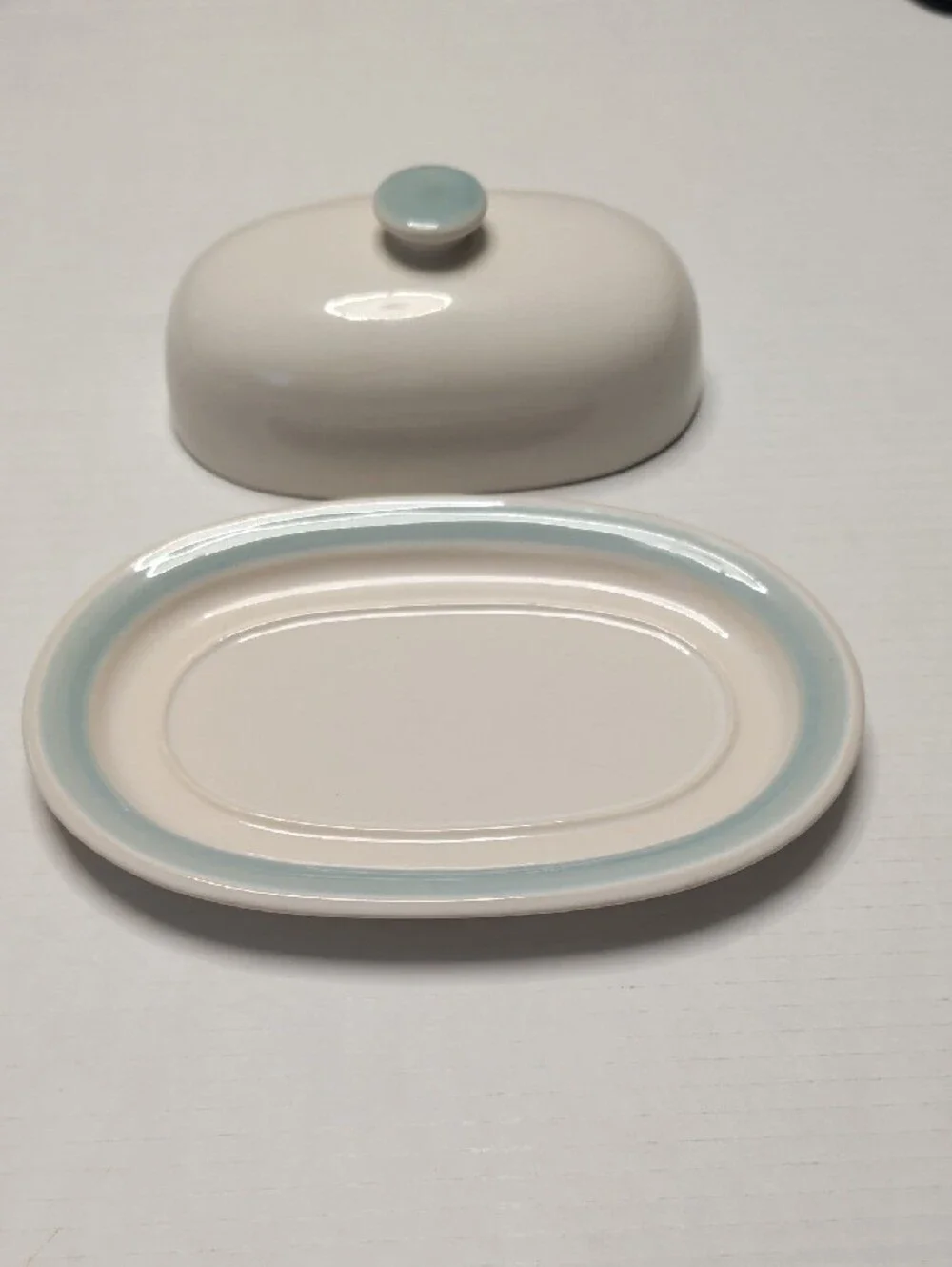 White Ceramic Butter Dish with Pale Blue Rim and Knob